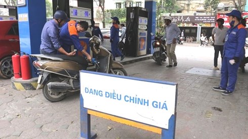 Quỹ bình ổn giá xăng dầu thiếu minh bạch, giá "đi ngược" thị trường